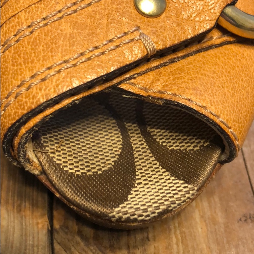 Coach Heels - Picture 7 of 14